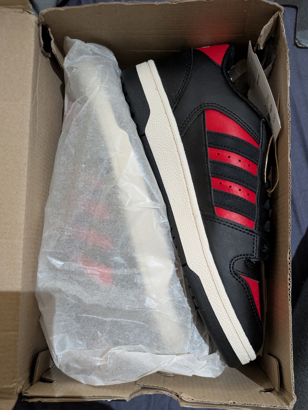 adidas Women's Black and Red Low-Top Sneakers